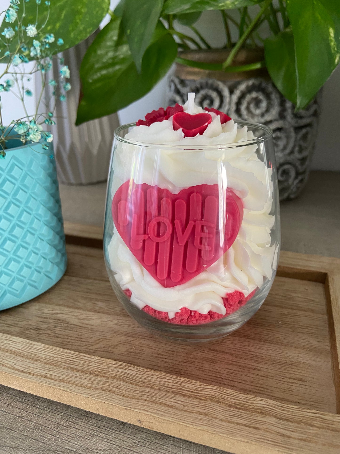 Bougie gourmande Bougie JE T AIME Bougie LOVE Bougie parfumée fruits rouges Bougie artisanale Bougie végétale Bougie naturelle Bougie chantilly Idée cadeau fête des mères