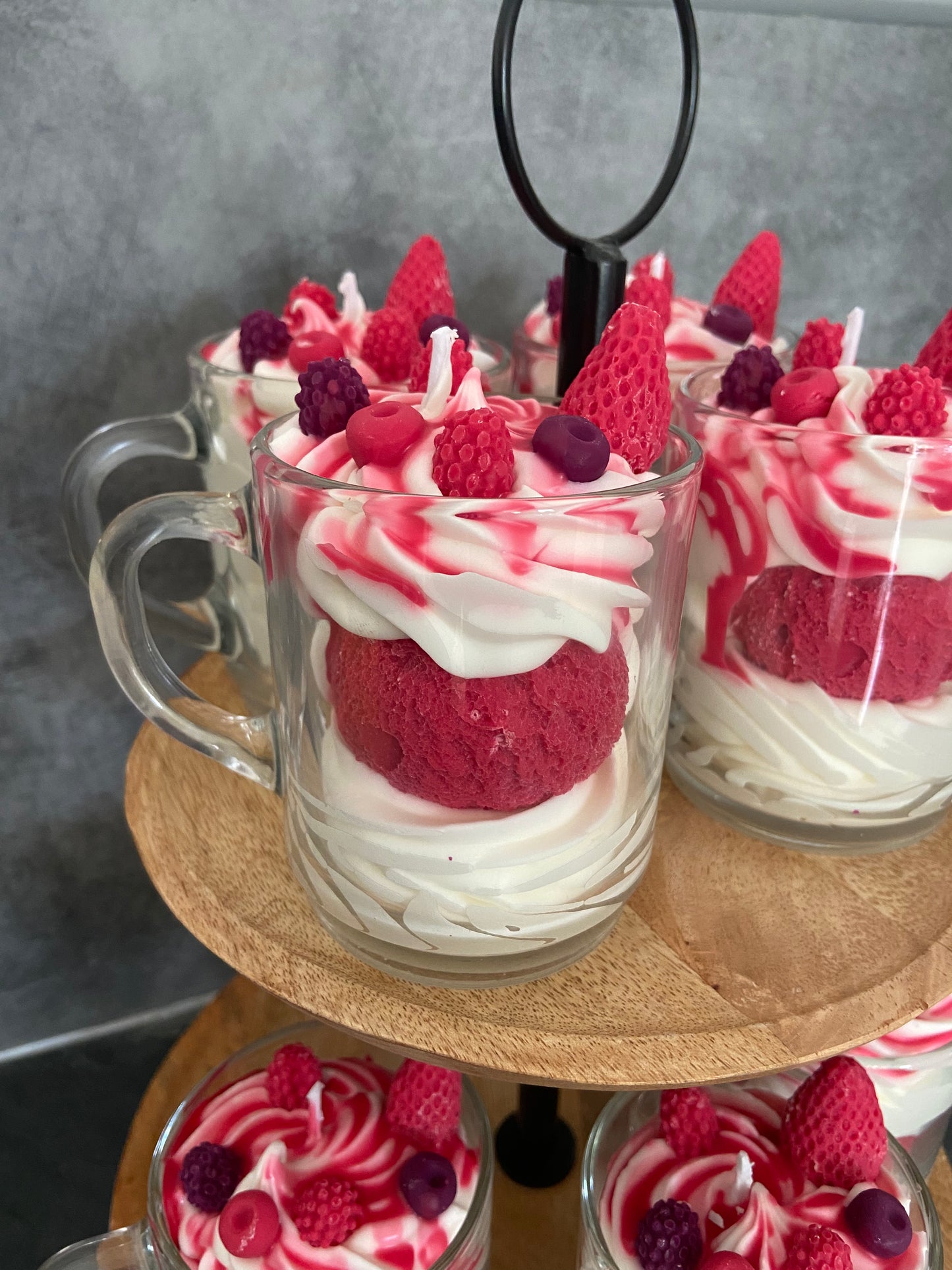 Bougie gourmande Bougie parfumée fruits rouges Bougie chantilly Bougie artisanale Bougie végétale Idée cadeau