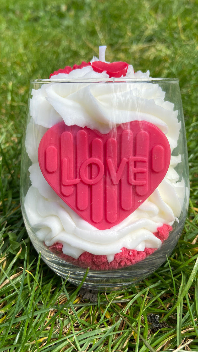 Bougie gourmande Bougie JE T AIME Bougie LOVE Bougie parfumée fruits rouges Bougie artisanale Bougie végétale Bougie naturelle Bougie chantilly Idée cadeau fête des mères