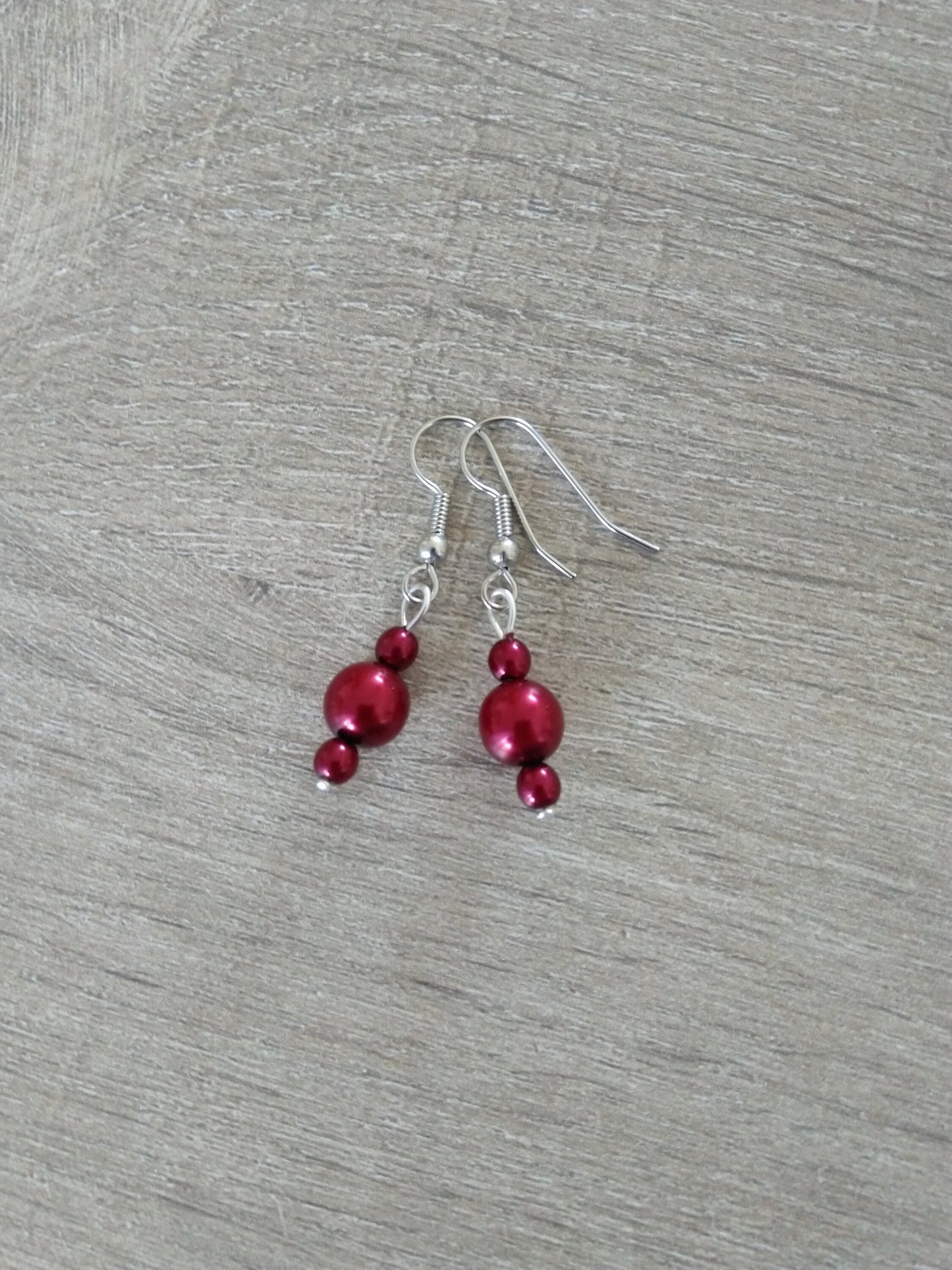 Boucles d’oreilles mariee perles nacrées rouge bordeaux Bijoux mariage Bijoux mariee