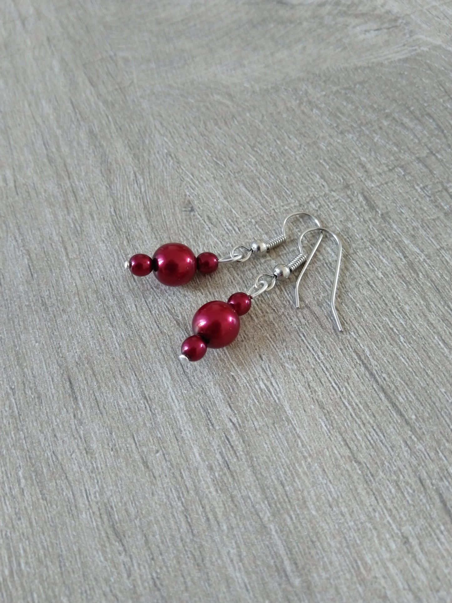 Boucles d’oreilles mariee perles nacrées rouge bordeaux Bijoux mariage Bijoux mariee