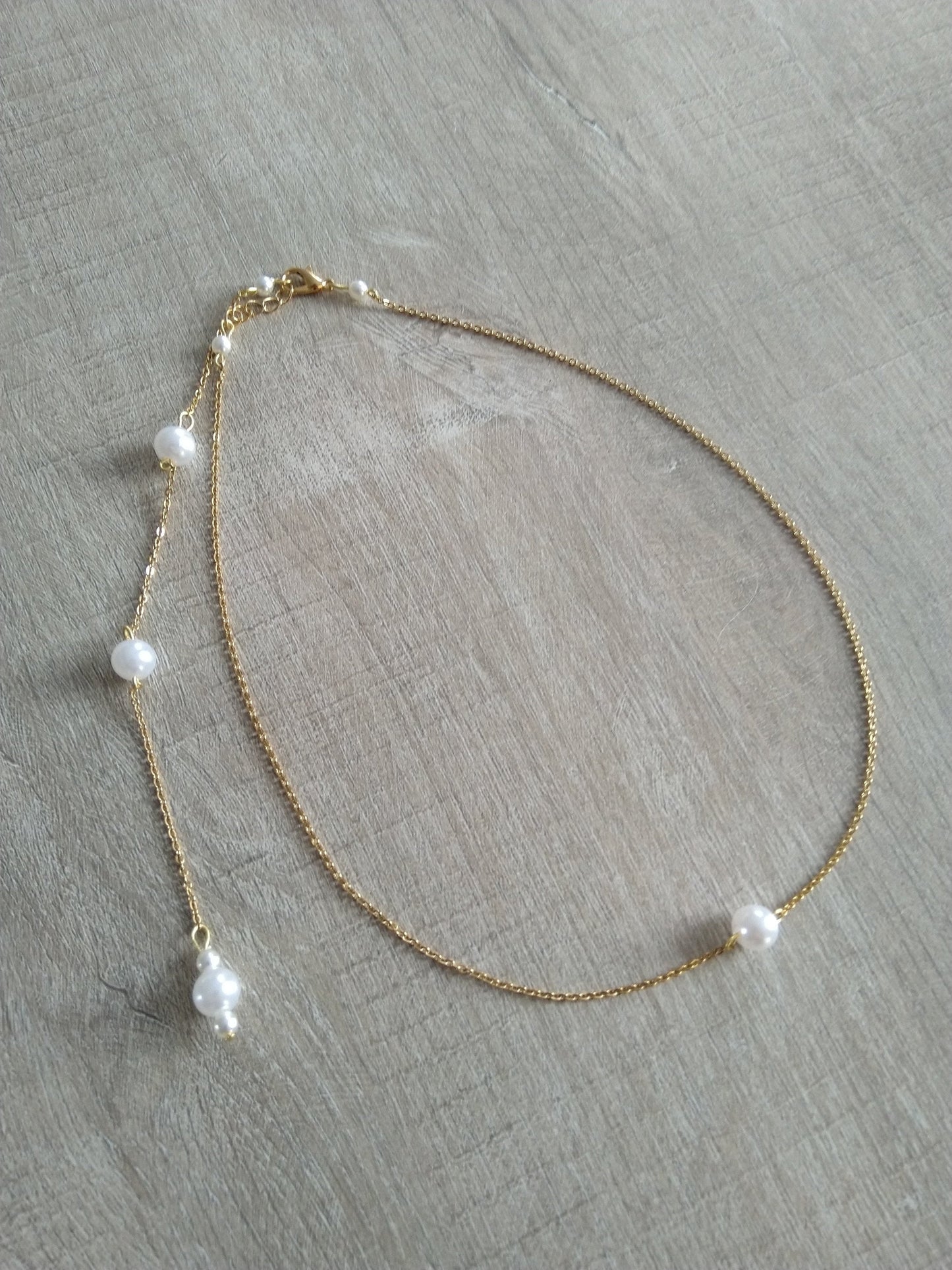 Collier mariee Collier de dos perles nacrées blanches chaine fine dorée Bijoux mariage Bijoux mariee