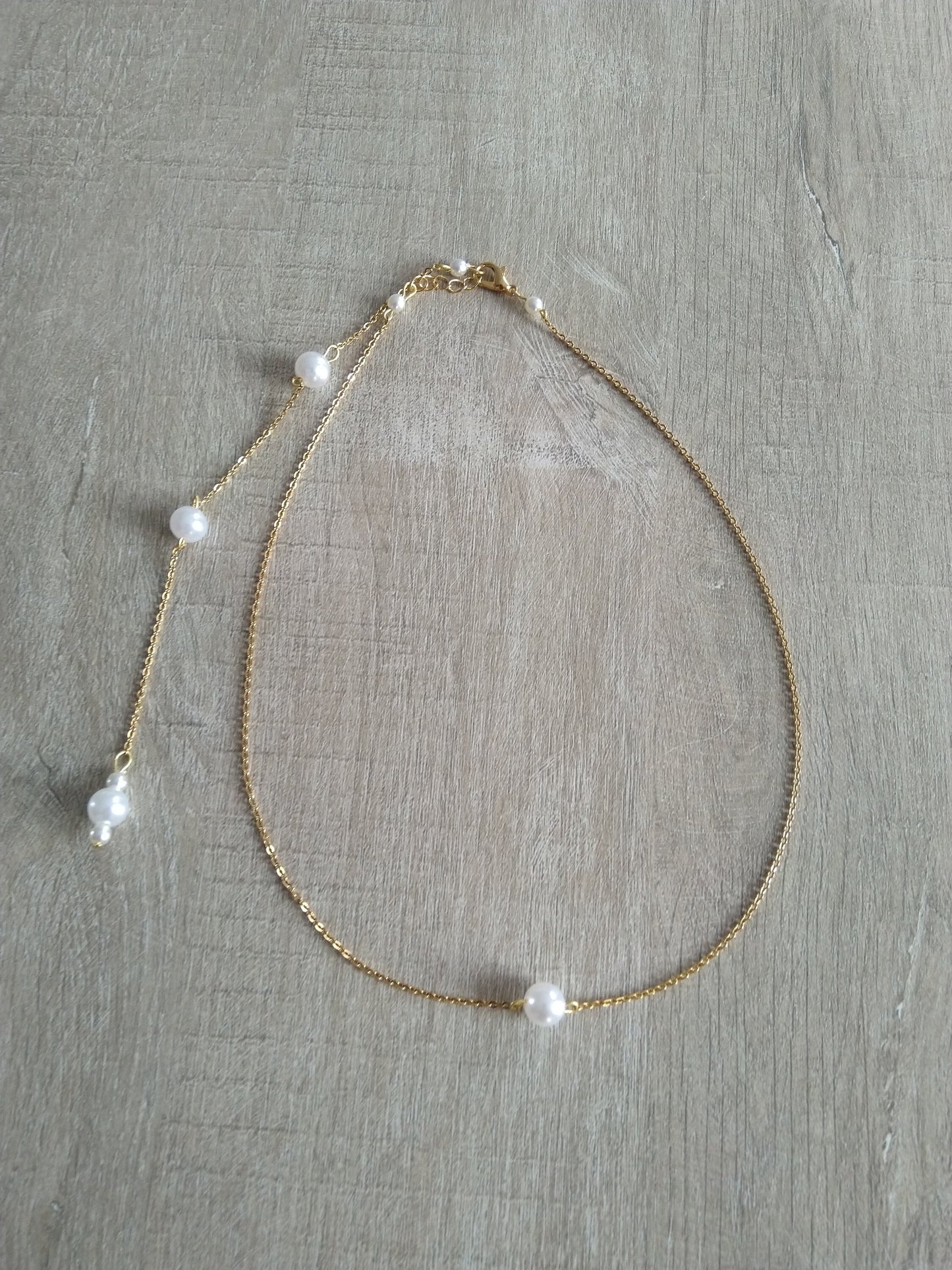 Collier mariee Collier de dos perles nacrées blanches chaine fine dorée Bijoux mariage Bijoux mariee