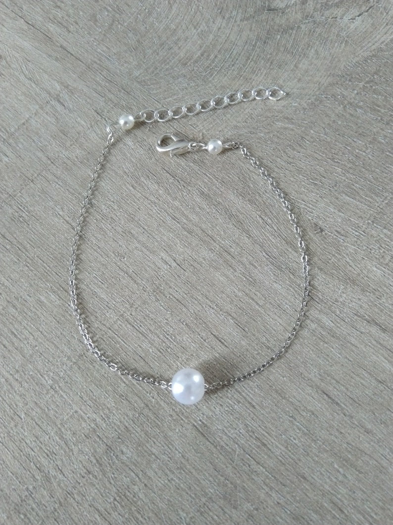 Parure mariee perles nacrées blanches chaine fine argentée collier bracelet boucles d’oreilles Bijoux mariage Bijoux mariee
