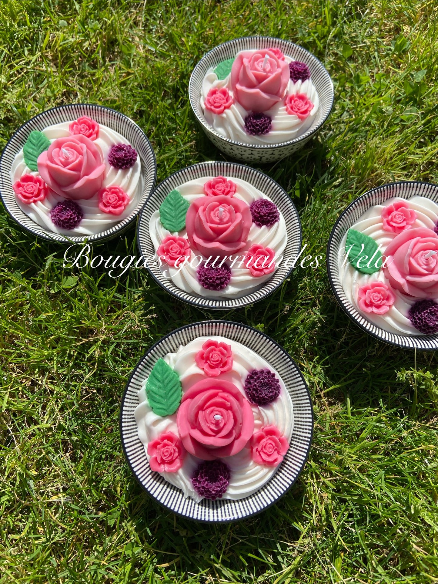 Bougie fleurs Bougie rose Bougie parfumée rose vanillée Bougie naturelle Bougie végétale Idée cadeau
