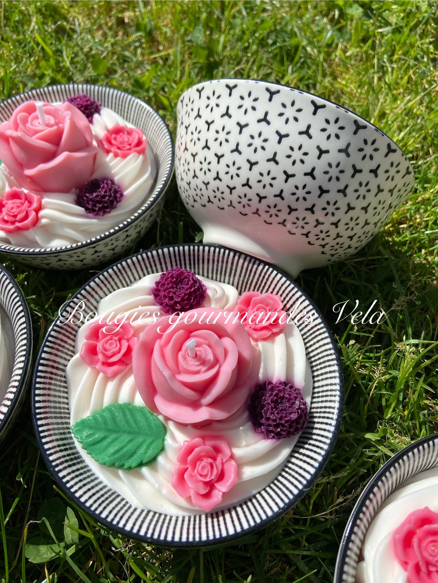 Bougie fleurs Bougie rose Bougie parfumée rose vanillée Bougie naturelle Bougie végétale Idée cadeau