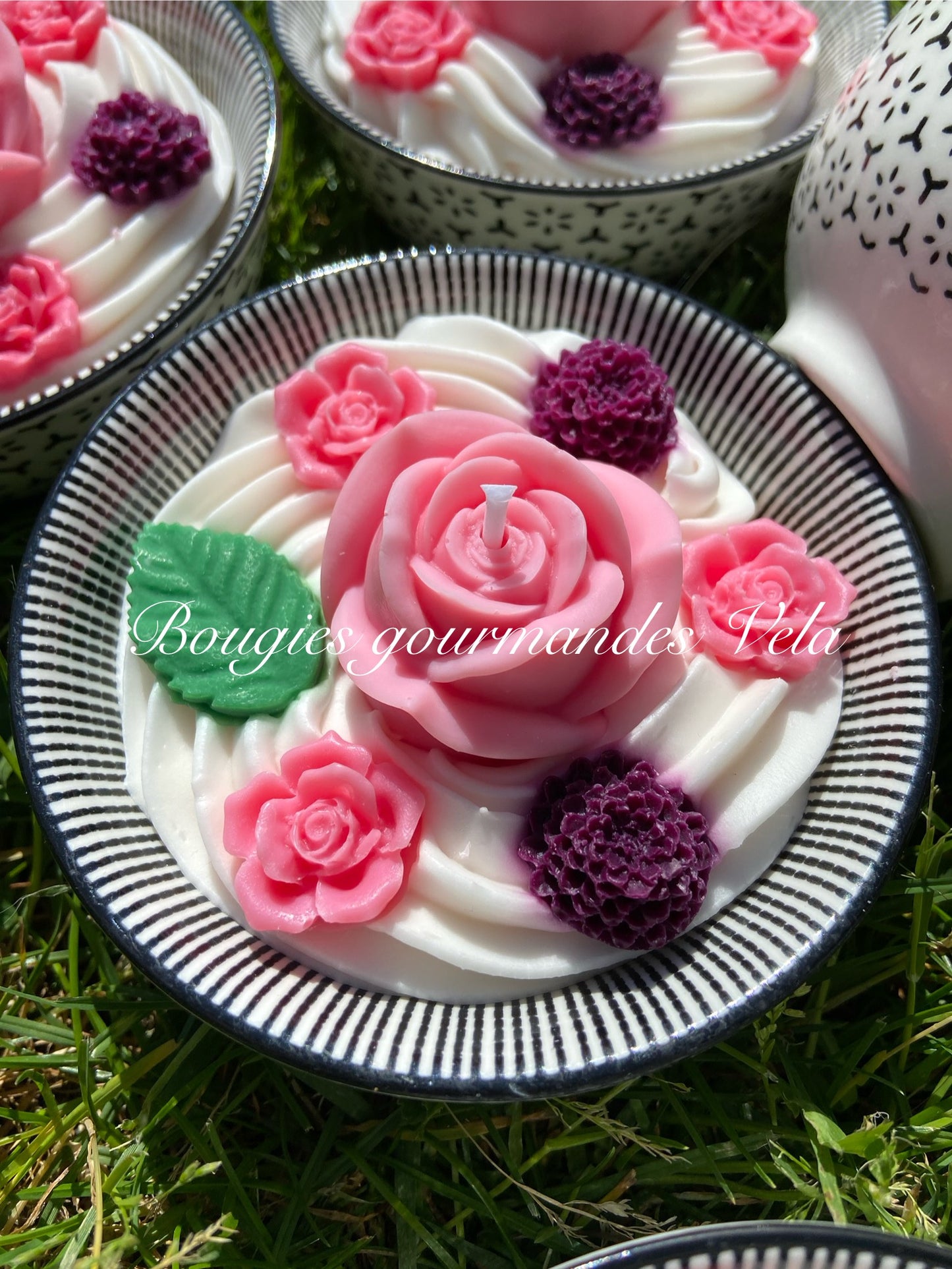 Bougie fleurs Bougie rose Bougie parfumée rose vanillée Bougie naturelle Bougie végétale Idée cadeau