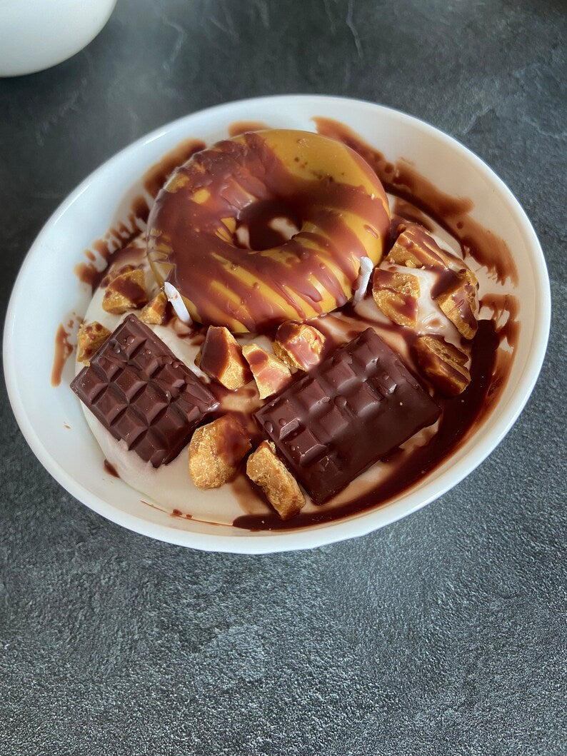 Bougie gourmande Bougie parfumée chocolat praliné Bougie donut Bougie chantilly Bougie artisanale Bougie végétale Bougie bowl Idée cadeau