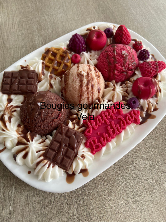 Bougie gourmande glaces Grande bougie happy birthday Bougie parfumée vanille fruits rouges chocolat Bougie chantilly dessert glace Bougie artisanale Bougie végétale Idée cadeau