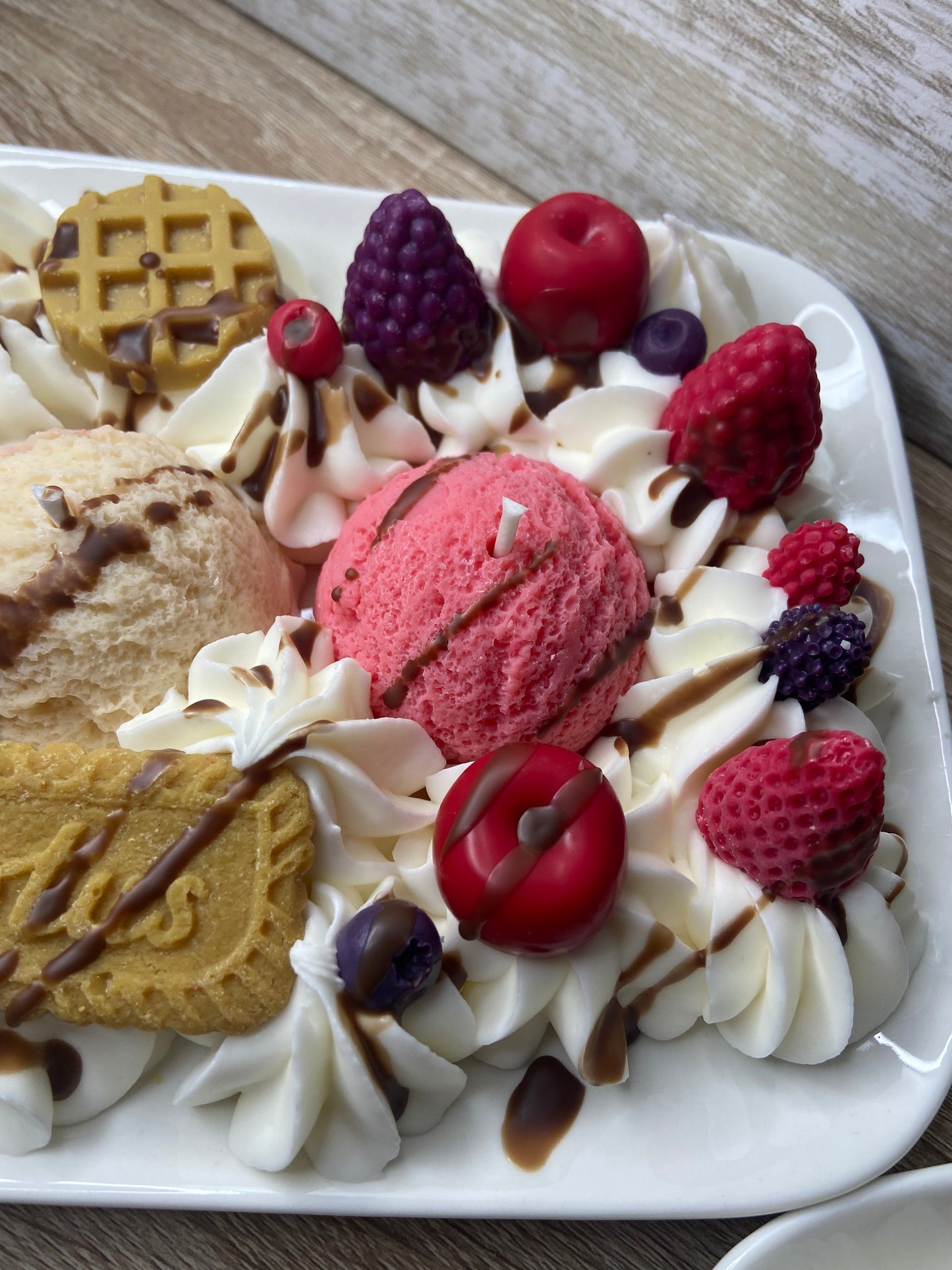 Bougie gourmande Grande bougie cire soja Bougie parfumée vanille fruits rouges chocolat Bougie chantilly dessert glace Bougie artisanale Bougie végétale Idée cadeau