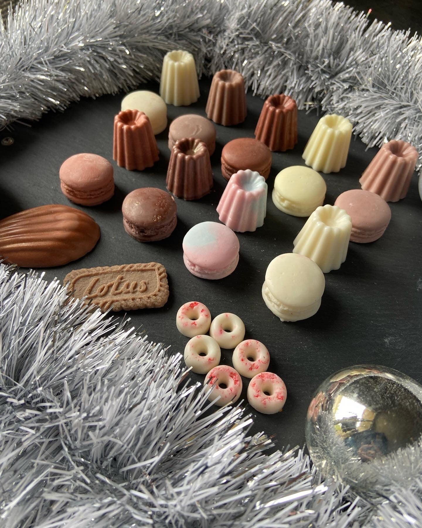 Fondants parfumés Forme macaron cannelé madeleine donuts speculoos Fondant parfumé en cire de soja et parfum de Grasse Idée cadeau invités mariage