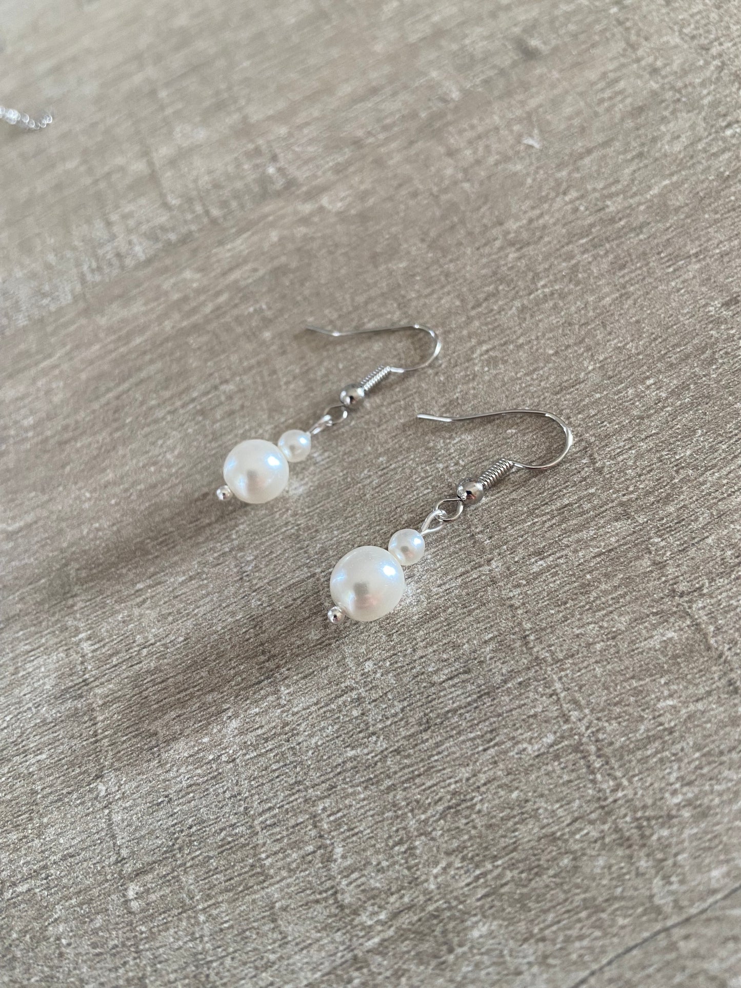 Boucles d’oreilles mariee perles nacrées blanches Bijoux mariage Bijoux mariee