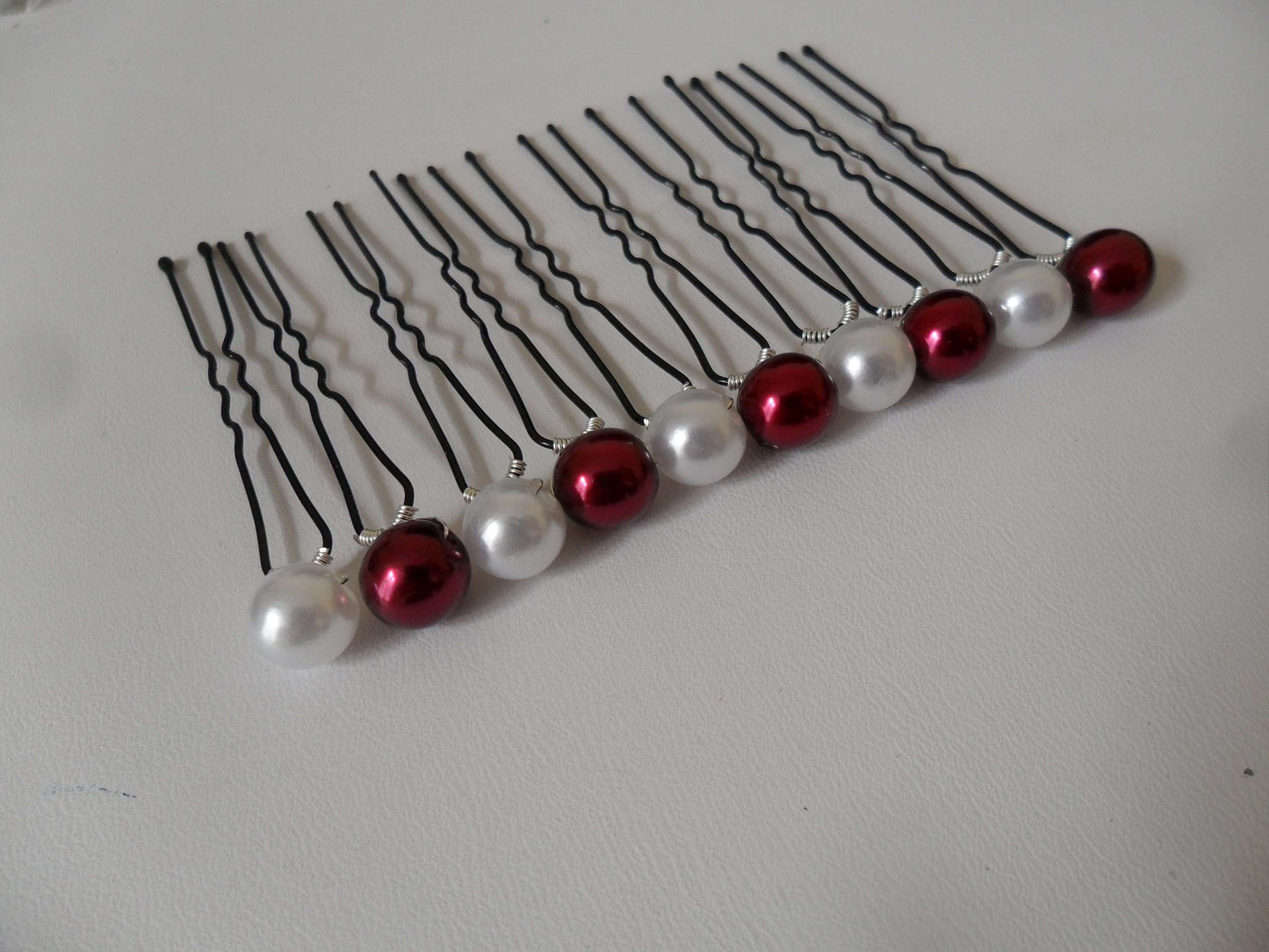 10 epingles chignon mariee perles nacrées blanches et rouge bordeaux Accessoires coiffure mariage