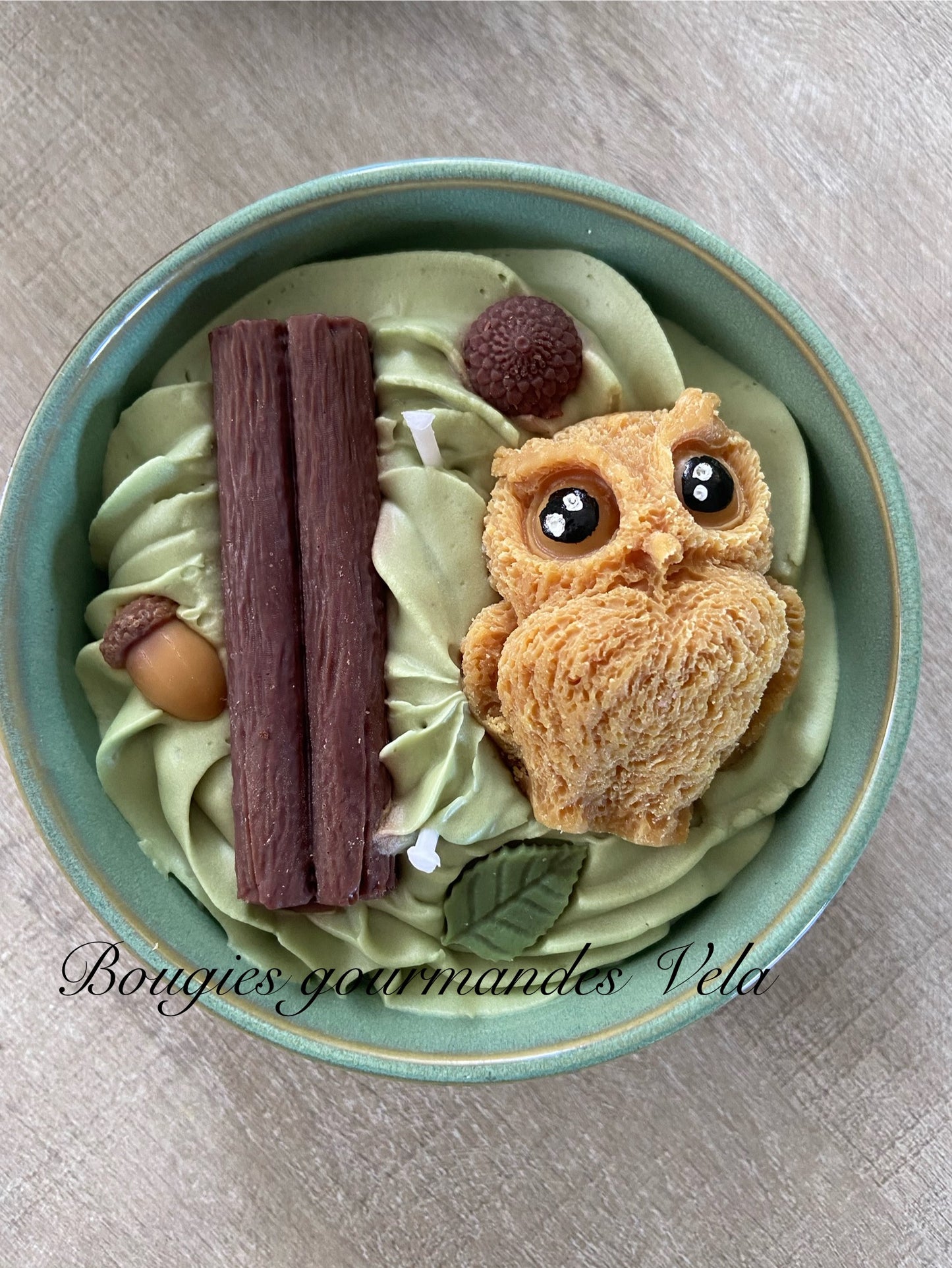 Bougie gourmande Bougie hibou dans la forêt Bougie parfumée caramel Bougie chantilly Bougie automne Bougie artisanale Bougie végétale Idée cadeau