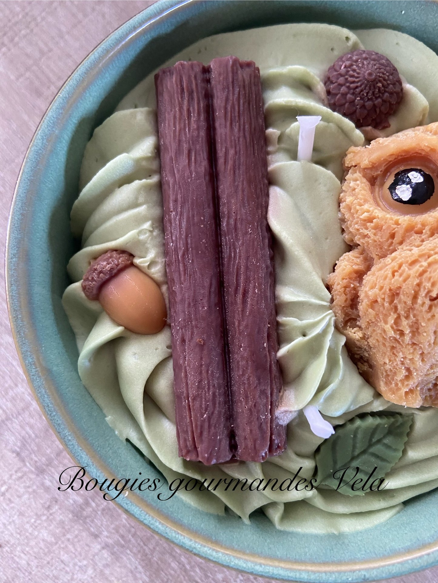 Bougie gourmande Bougie hibou dans la forêt Bougie parfumée caramel Bougie chantilly Bougie automne Bougie artisanale Bougie végétale Idée cadeau