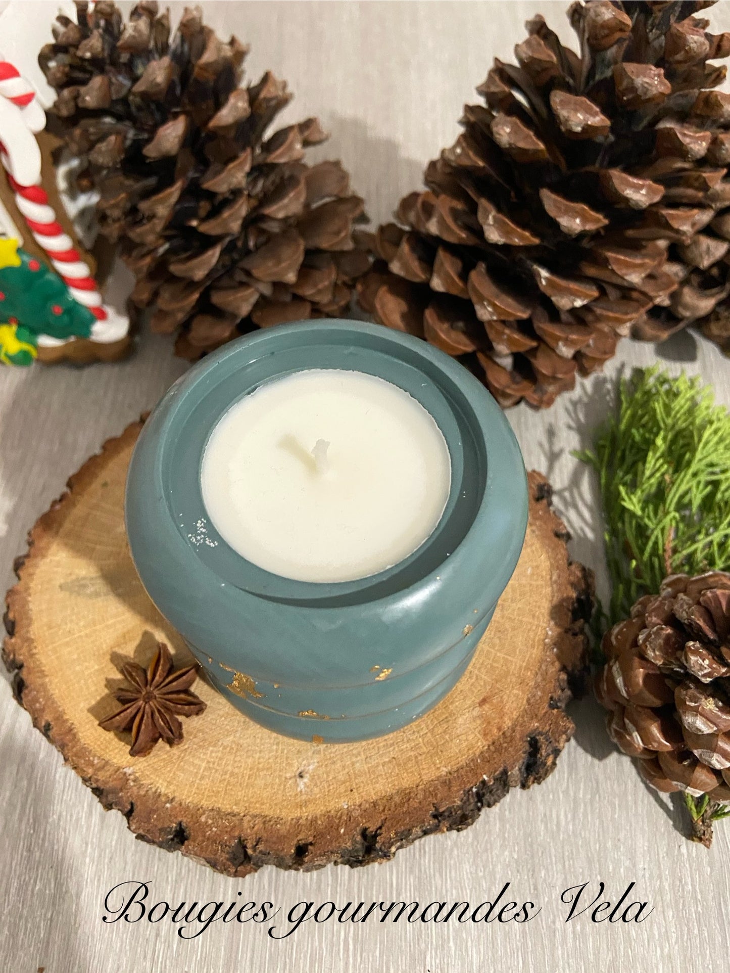 Bougie parfum fleur de coton contenant Jesmonite fait main