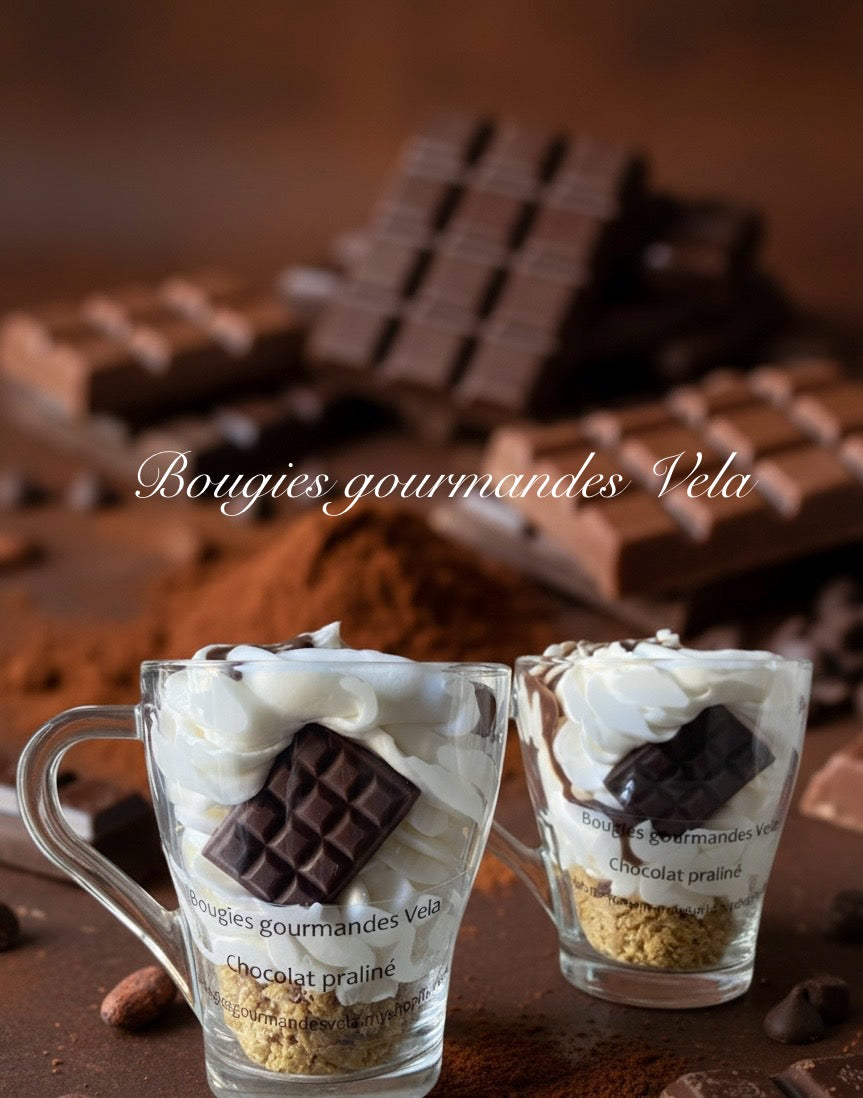 Coffret Joyeux anniversaire 2 bougies gourmandes parfum fruits rouges parfum chocolat praliné Bougie chantilly Bougie artisanale Bougie végétale Idée cadeau