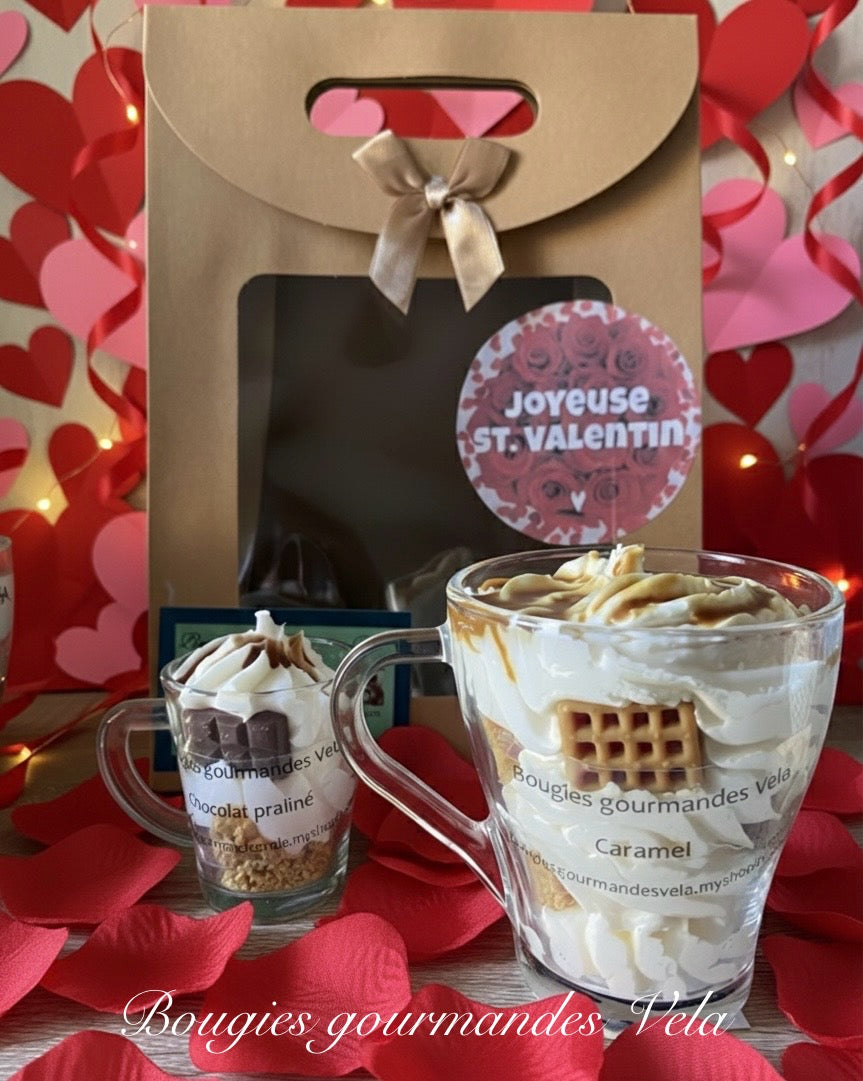 Coffret Joyeuse Saint Valentin 2 bougies gourmandes parfum caramel parfum chocolat praliné Bougie chantilly Bougie artisanale Bougie végétale Idée cadeau