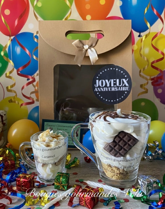 Coffret Joyeux anniversaire 2 bougies gourmandes parfum caramel parfum chocolat praliné Bougie chantilly Bougie artisanale Bougie végétale Idée cadeau