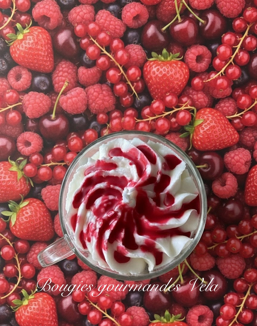 Coffret Joyeux anniversaire 2 bougies gourmandes parfum fruits rouges parfum caramel Bougie chantilly Bougie artisanale Bougie végétale Idée cadeau