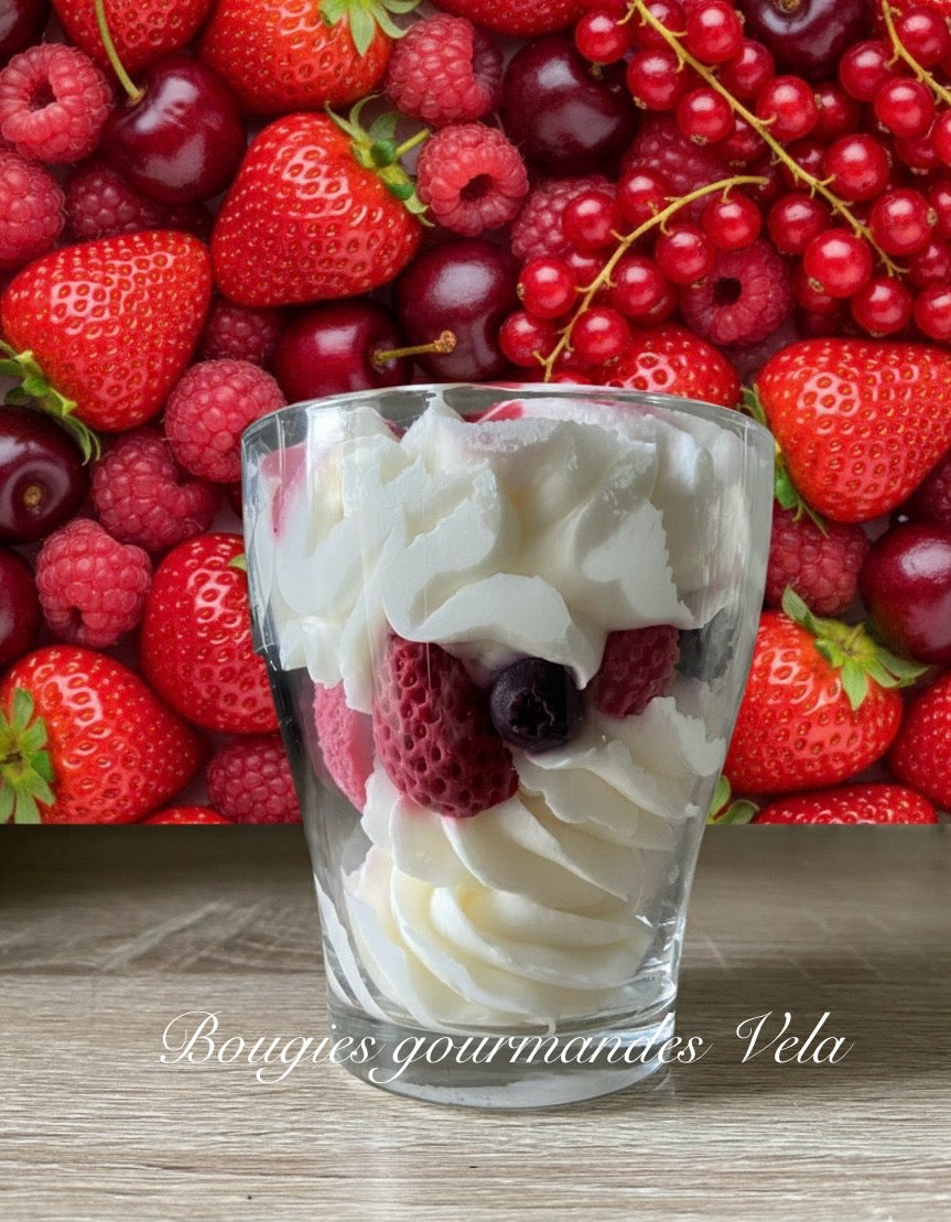 Coffret Joyeux anniversaire 2 bougies gourmandes parfum fruits rouges parfum caramel Bougie chantilly Bougie artisanale Bougie végétale Idée cadeau