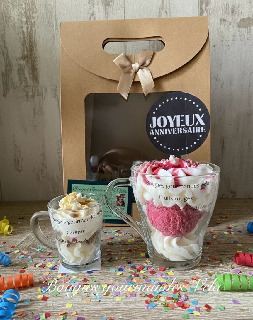 Coffret Joyeux anniversaire 2 bougies gourmandes parfum fruits rouges parfum caramel Bougie chantilly Bougie artisanale Bougie végétale Idée cadeau