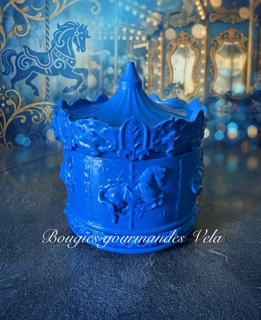 Bougie Carrousel parfum fleur de coton contenant Jesmonite fait main