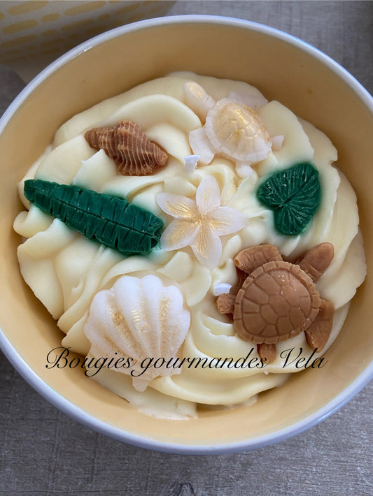 Bougie gourmande piña colada Bougie parfumée Bougie chantilly Bougie artisanale Bougie végétale Idée cadeau