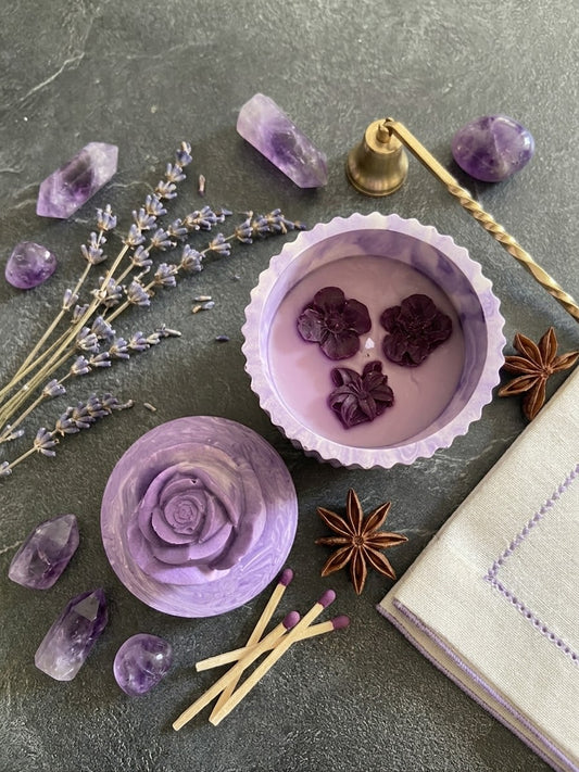 Bougie fleur violette parfum vanille Fleur Jesmonite Bougie végétale Idée cadeau