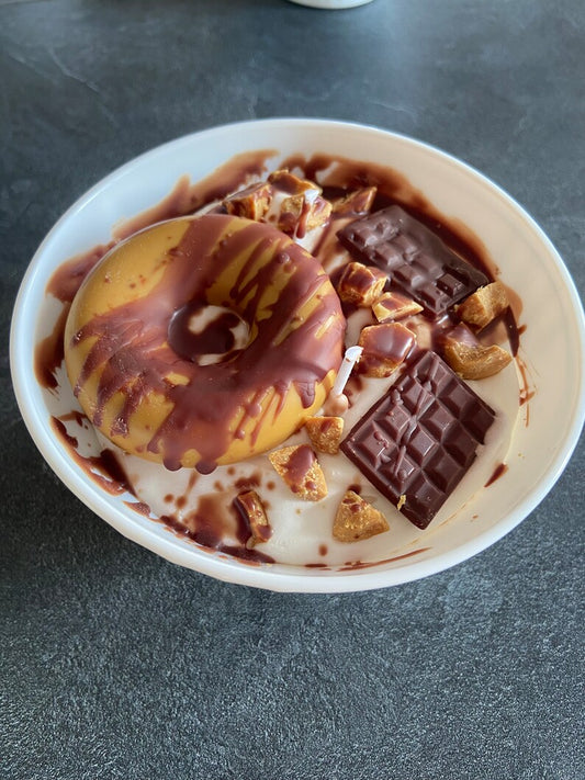 Bougie gourmande Bougie parfumée chocolat praliné Bougie donut Bougie chantilly Bougie artisanale Bougie végétale Bougie bowl Idée cadeau
